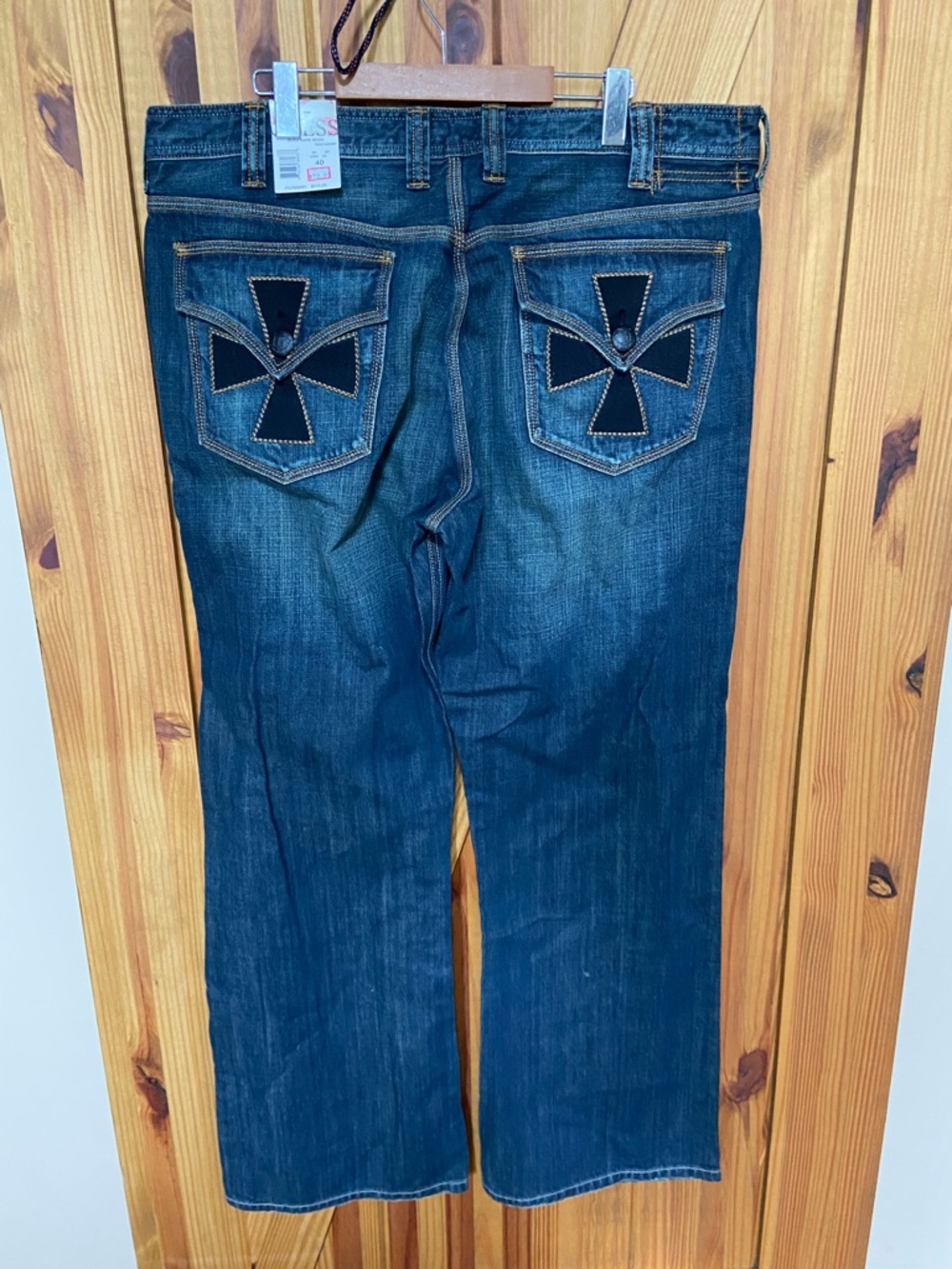 Guess Men's Straight-Leg Jeans in Dark Blue Wash size 40 NWT